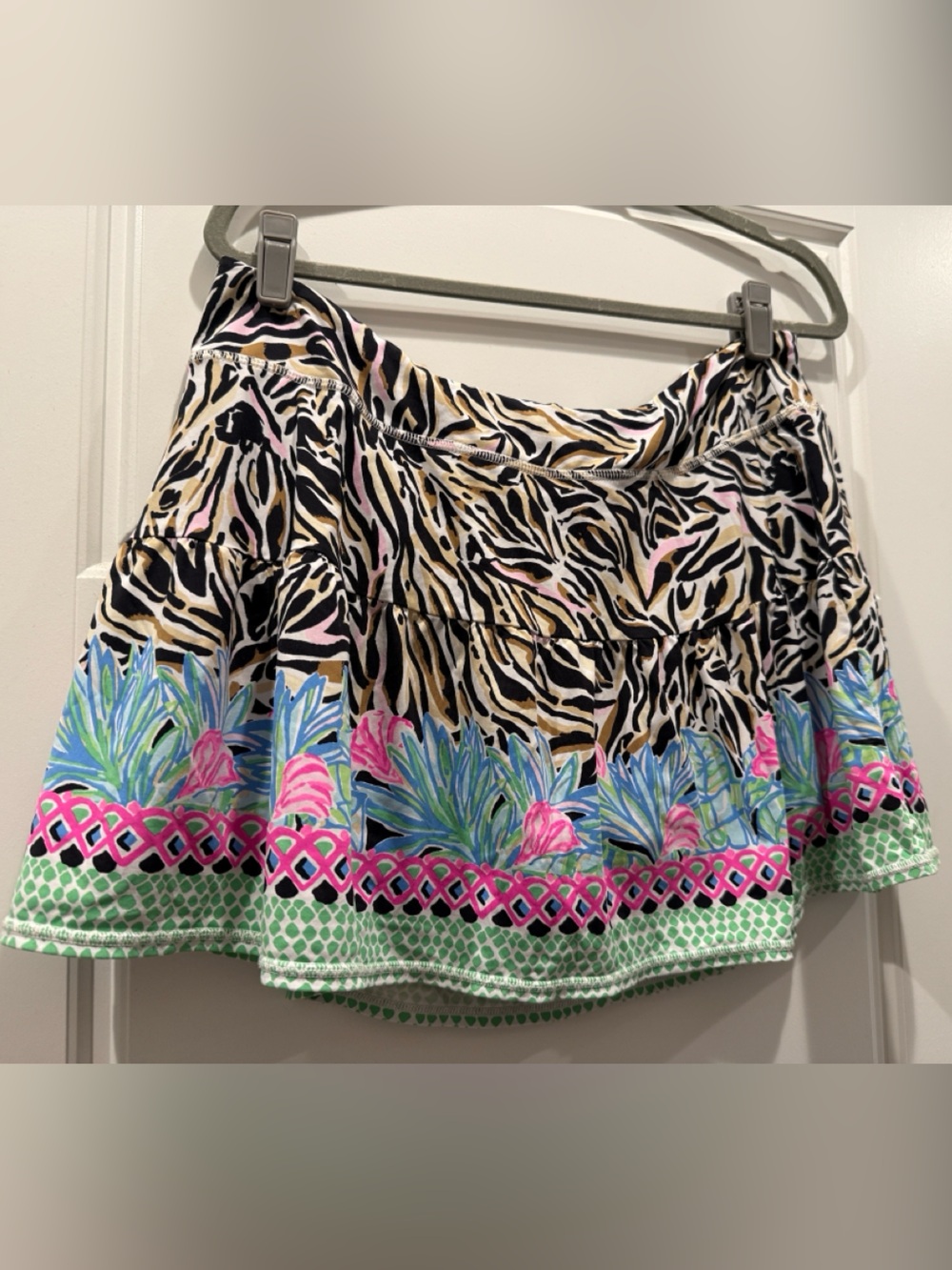Lilly Pulitzer SPF 50+ tennis/ath. skirt in Can You Zee Me Gardenia print - XL